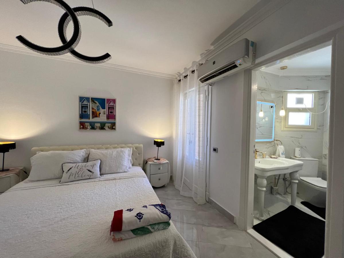Lazorde Beachfront Experience El Alamein Esterno foto